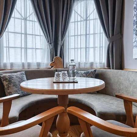 Brunet - The Dolomites Hotel Fiera Di Primiero